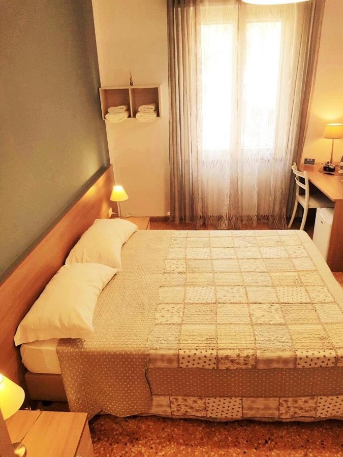 Bed And Breakfast Sognando Verso La Torre Pisa Exterior foto