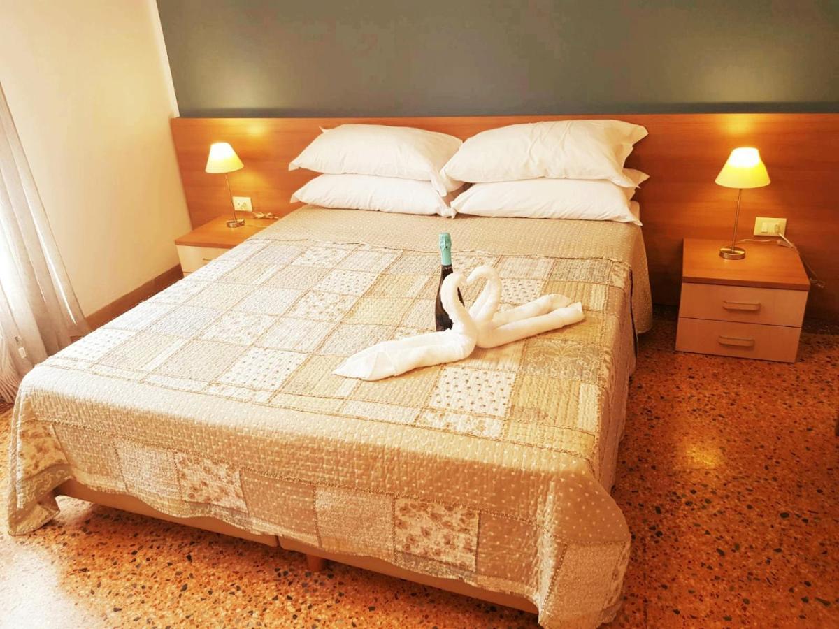 Bed And Breakfast Sognando Verso La Torre Pisa Exterior foto